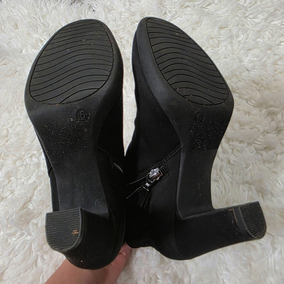 Lauren Blackwell Black Ankle Boots - Size 6 - Like New - Picture 2 of 3